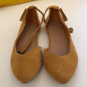 Mustard color girl flats